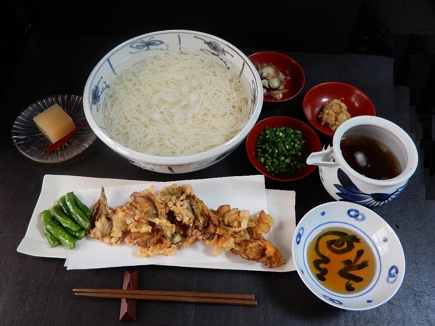 「流しそうめん」　薬味「刻みネ...