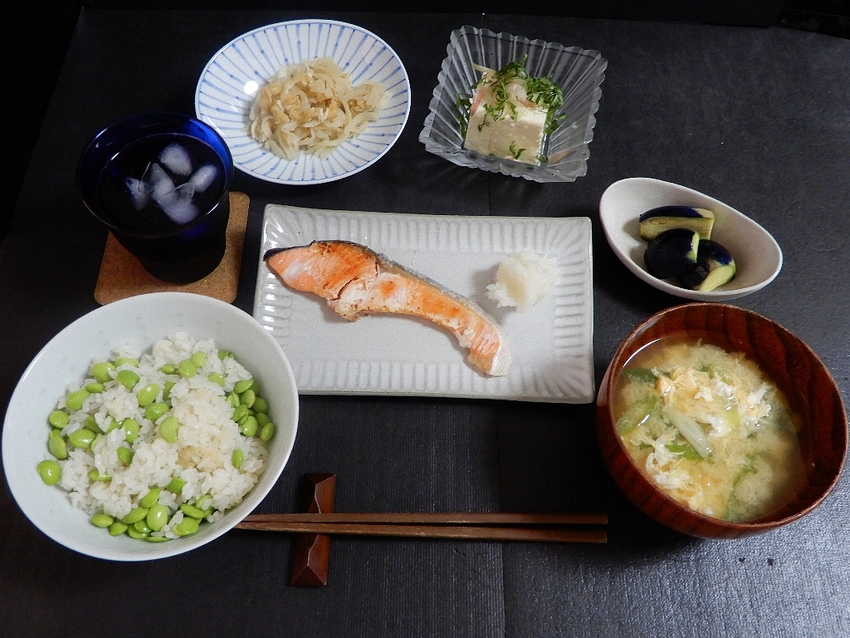 「枝豆ご飯」焼き魚「塩糀漬け鮭...