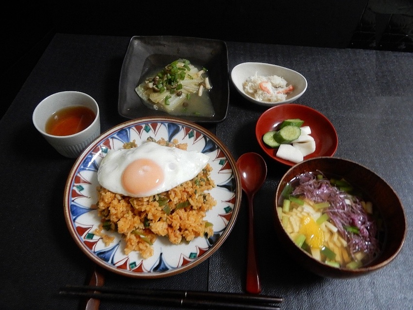 「ケチャップライス　目玉焼き」...