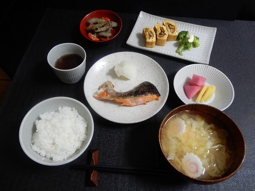 焼き魚「一汐鱒のカマ　大根下ろ...