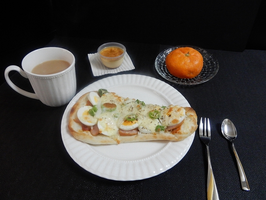 パスタ「ナン　ピザ」　「みかん...