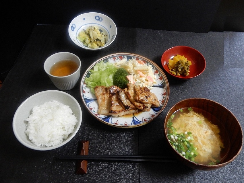 焼き肉「豚肉の生姜焼き　マカロ...