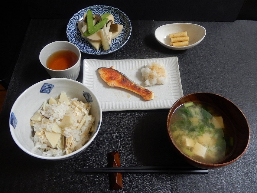 「筍と椎茸と油揚げの　炊き込み...