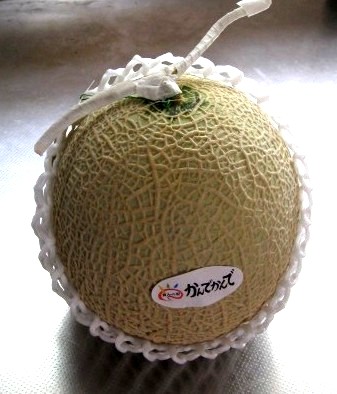 ひとりのお誕生日は、メロンで乾...