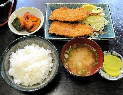 鯵フライ定食＠お食事処【憩】中...