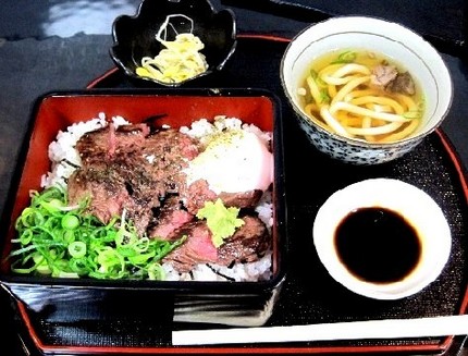 ハラミステーキ重＠焼肉ダイニン...