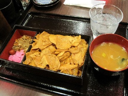 鳥めし「銀」定食＠神戸・旧居留...