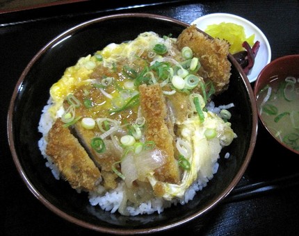 かつ丼＠ラーメン【豚の助】兵庫...
