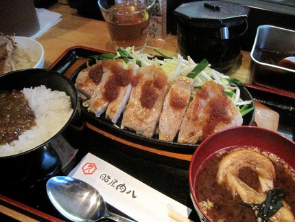 沖縄あぐートンテキグリル＠【脂...