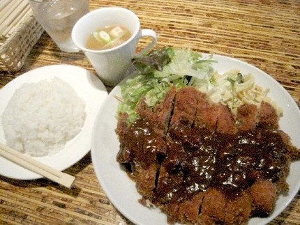 Ｂｉｇチキンカツ＠カフェダイニ...