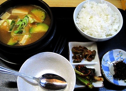 味噌スープ定食＠居酒屋【吉宗】...