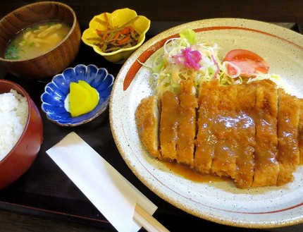 チキンカツ定食＠板宿キッチン【...