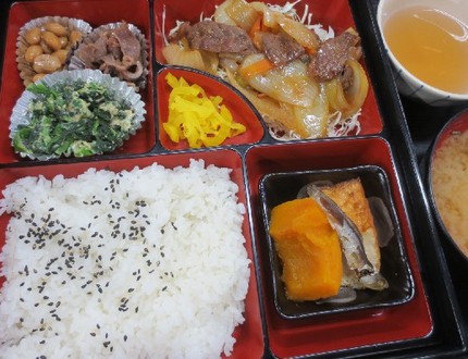 吉珍おまかせ弁当（３）＠お食事...