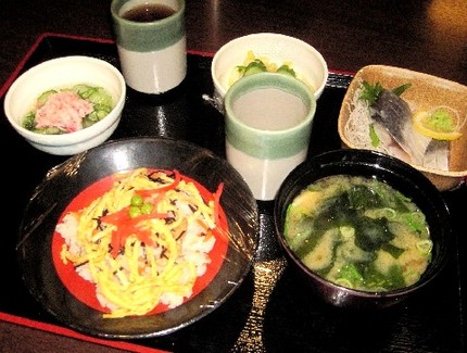 和風でまとめたお昼ご飯＠【ザめ...