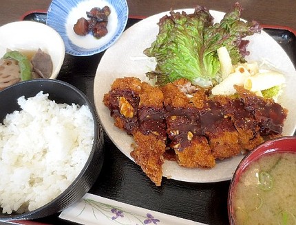 日替り定食（２）「チキンカツ」...