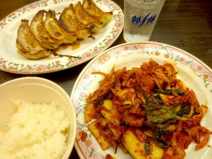 豚キムチ炒め＋餃子＠【餃子の王...