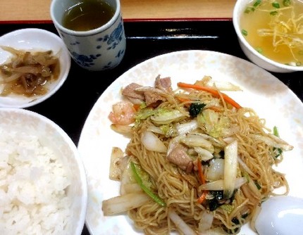 焼そばセット＠中国料理【燕楽】...