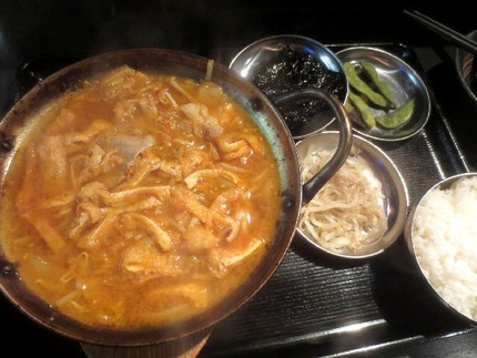 ホルモン鍋＠韓国料理【ケーズ　...