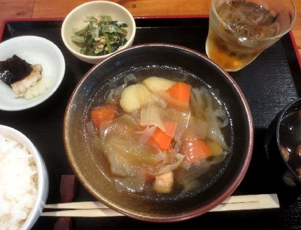 地鶏肉じゃが定食＠居酒屋【西家...