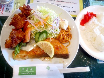 サーモンソテー＆から揚げ＠キッ...
