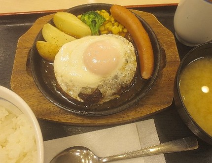 鉄皿煮込みデミたまハンバーグ＠...
