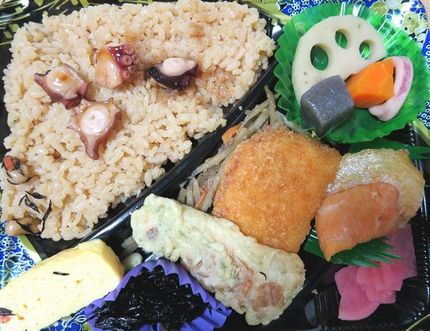 季節のご飯弁当（たこ飯）＠生鮮...