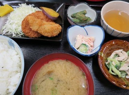 吉珍おまかせ定食（１３）＠お食...