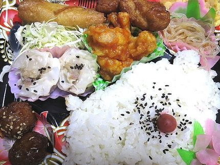 中華弁当＠生鮮スーパーしんてつ...