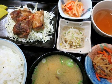 吉珍おまかせ定食（１６）＠お食...