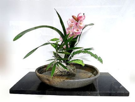 ＜生け花＞（２２４）【嵯峨御流...