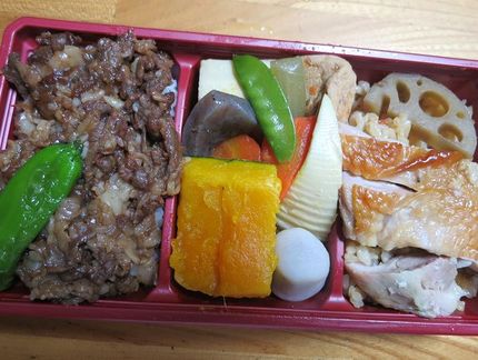 お肉屋さんの３種盛り重（２）＠...