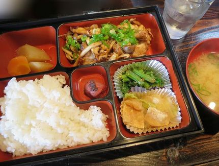 日替わり松花堂弁当＠【Ｃａｆｅ...