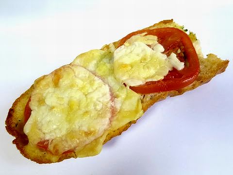 調理パン（１７８）トマトチーズ...