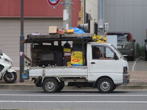 ＜石焼き芋屋さん＞（２）