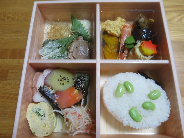 仕出し弁当（５２）「立峰弁当」...