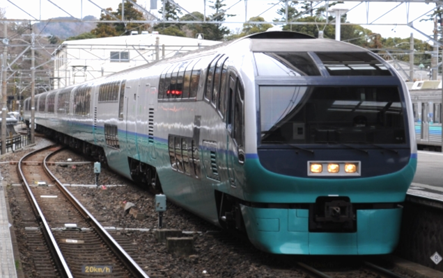 「２５１系」特急形電車営業運転...