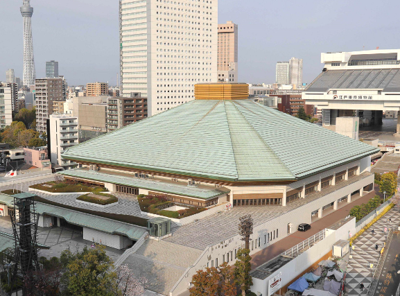 大相撲１１月場所観客数５千人＠...