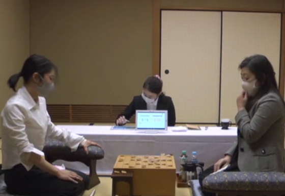 ＜里見香奈倉敷藤花＞　　　　　...