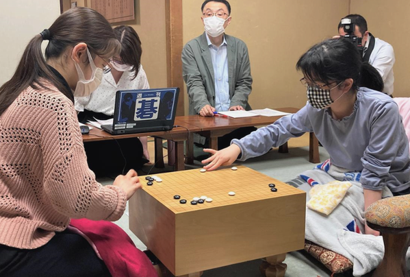 ＜仲邑菫二段＞（３４）８強入り...