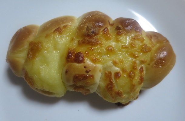 調理パン（５３６）チーズウイン...