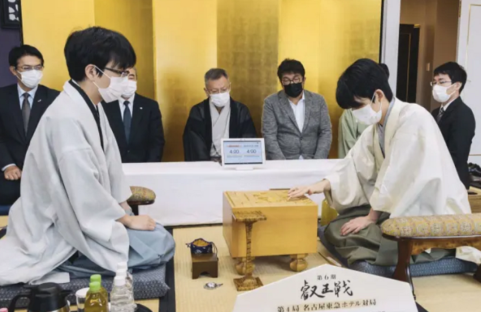 ＜藤井聡太二冠＞（１３６）２勝...