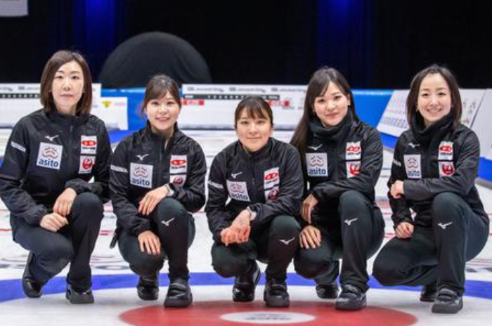 （左から）石崎琴美、吉田夕梨花...