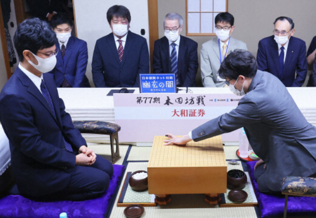 ＜井山裕太本因坊＞３連勝＠第７...
