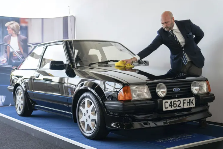 ＜ダイアナ元英皇太子妃＞の車（...