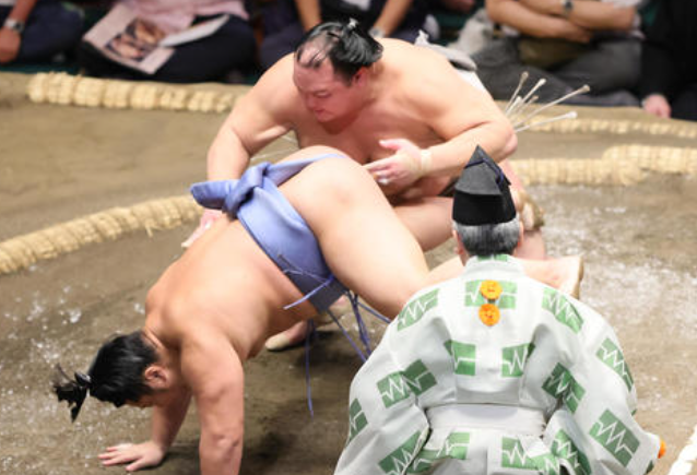 ○＜北勝富士＞　「突き落とし」...