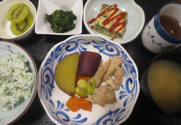 デイケアのお昼ご飯’７７２）