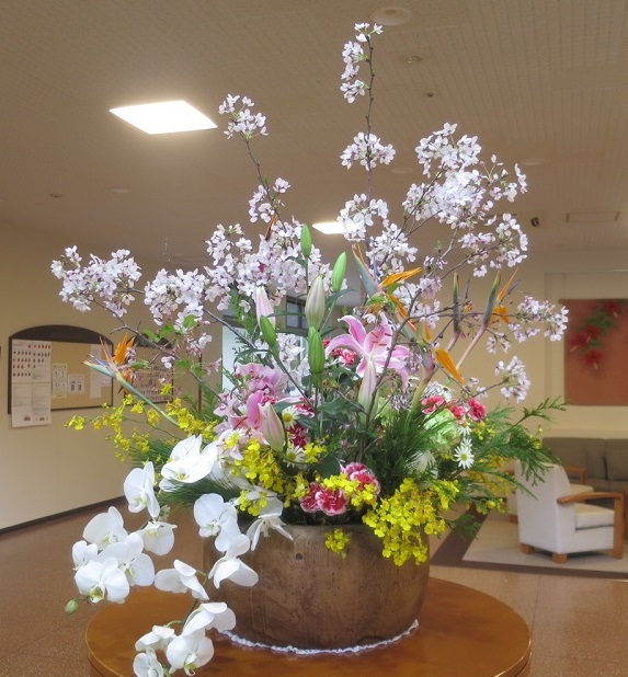 ＜生け花＞（３７５）「桜」