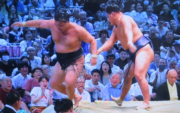 ●＜霧島＞　「寄り切り」　○＜...