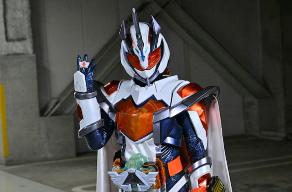 ＜仮面ライダーマジェード＞登場...