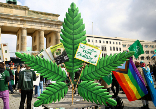 ドイツで大麻を限定的に解除
